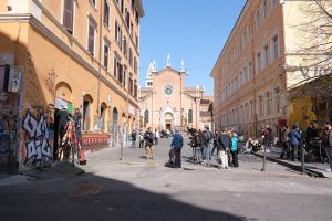 corto auser dietro l'angolo